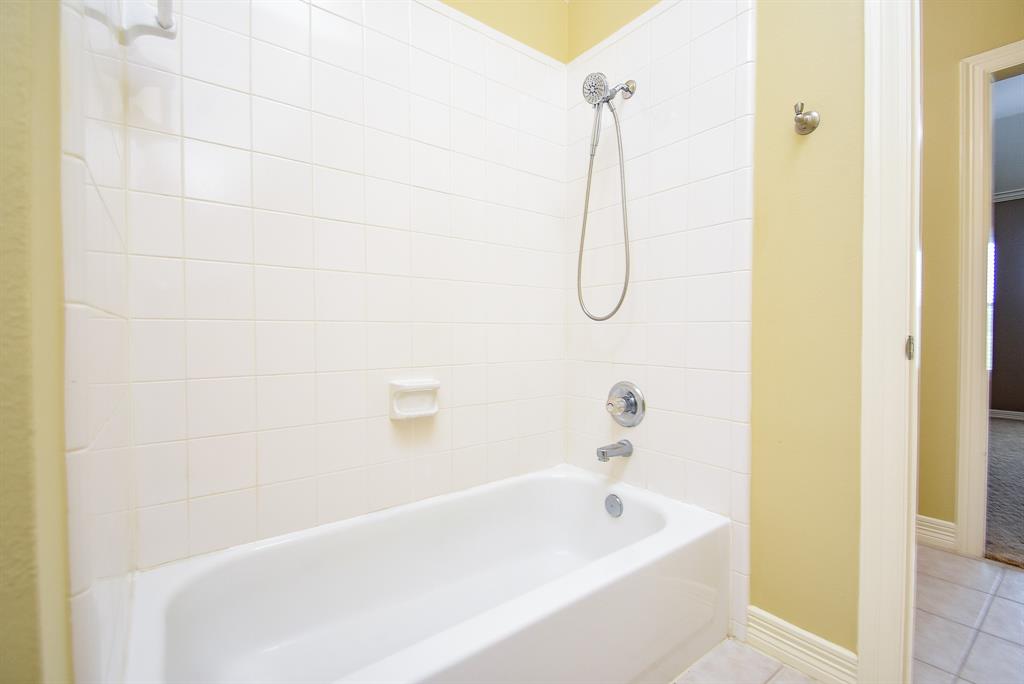 3911 Fielder Circle, Missouri City, Texas image 29