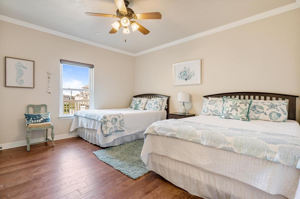 933 Raymond, Crystal Beach, Texas image 39