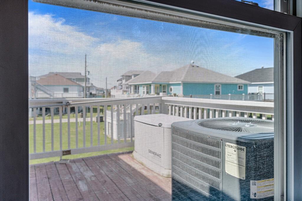 933 Raymond, Crystal Beach, Texas image 41