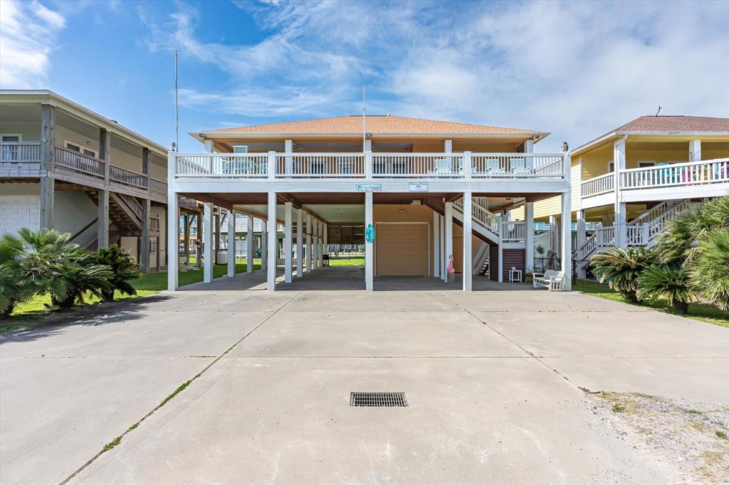 933 Raymond, Crystal Beach, Texas image 5