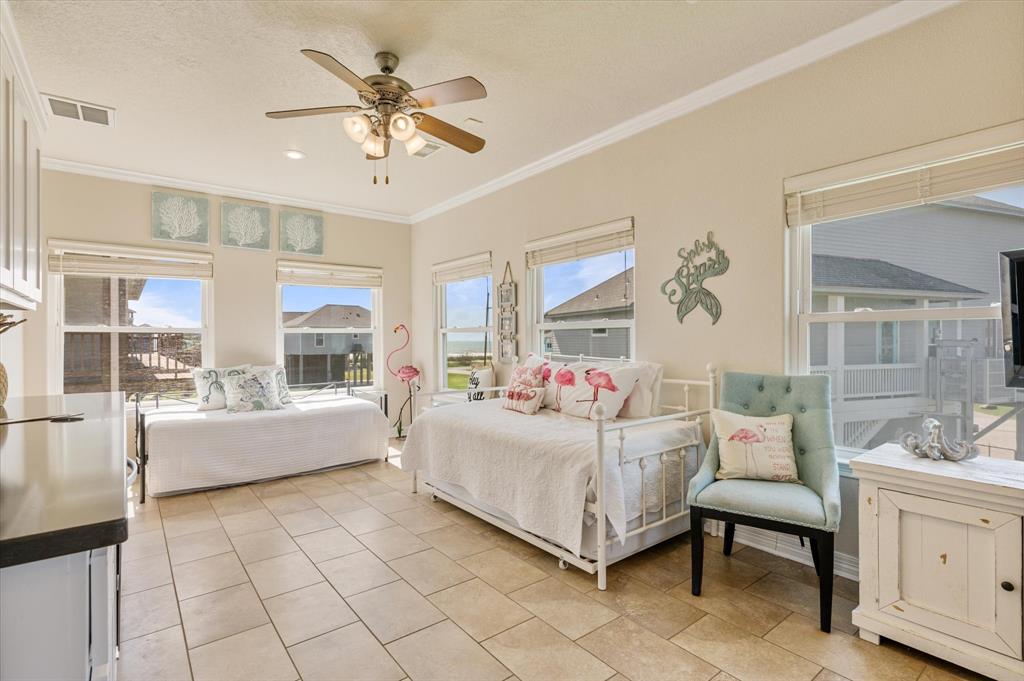 933 Raymond, Crystal Beach, Texas image 32