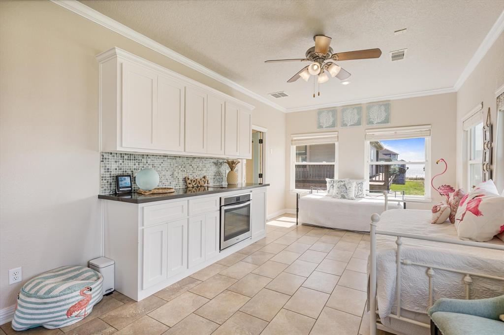 933 Raymond, Crystal Beach, Texas image 33