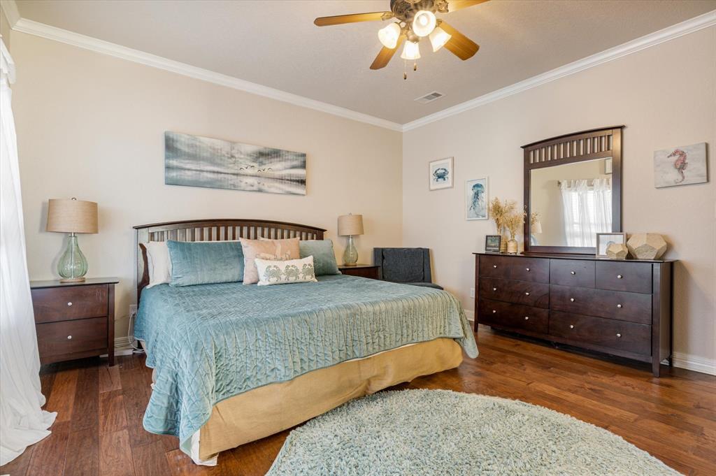 933 Raymond, Crystal Beach, Texas image 24