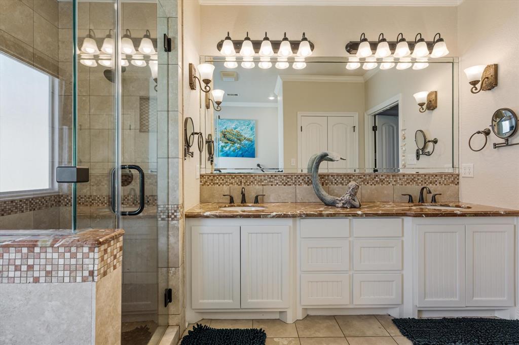 933 Raymond, Crystal Beach, Texas image 27
