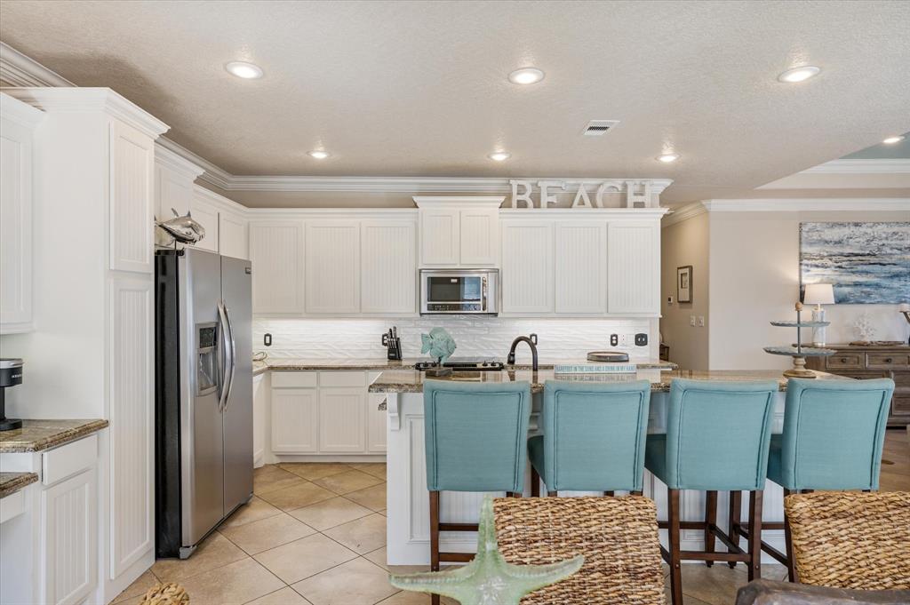 933 Raymond, Crystal Beach, Texas image 17