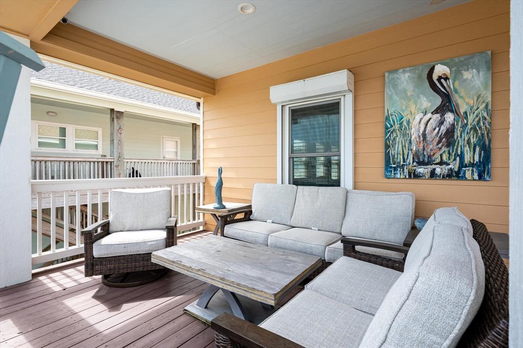 933 Raymond, Crystal Beach, Texas image 6