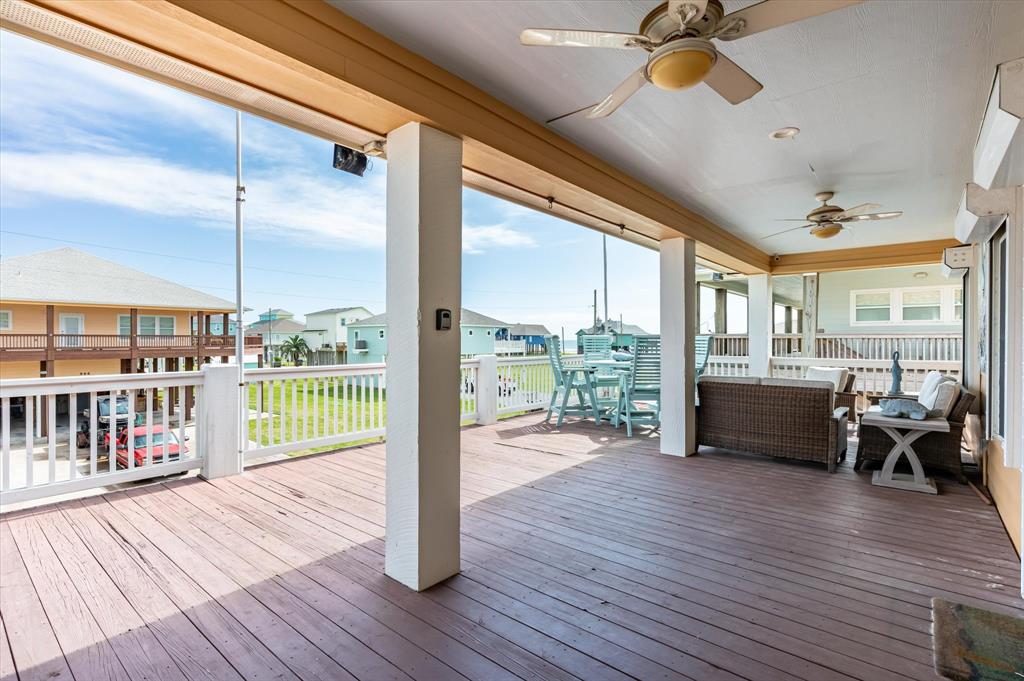 933 Raymond, Crystal Beach, Texas image 7