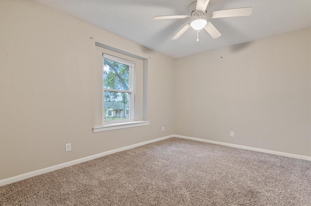 502 Mary Ann Drive, Friendswood, Texas image 29