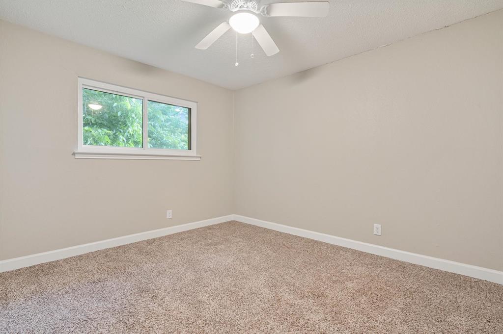 502 Mary Ann Drive, Friendswood, Texas image 26