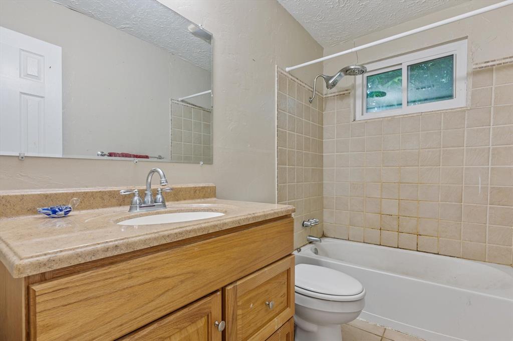 502 Mary Ann Drive, Friendswood, Texas image 28
