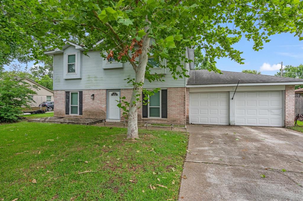 502 Mary Ann Drive, Friendswood, Texas image 3