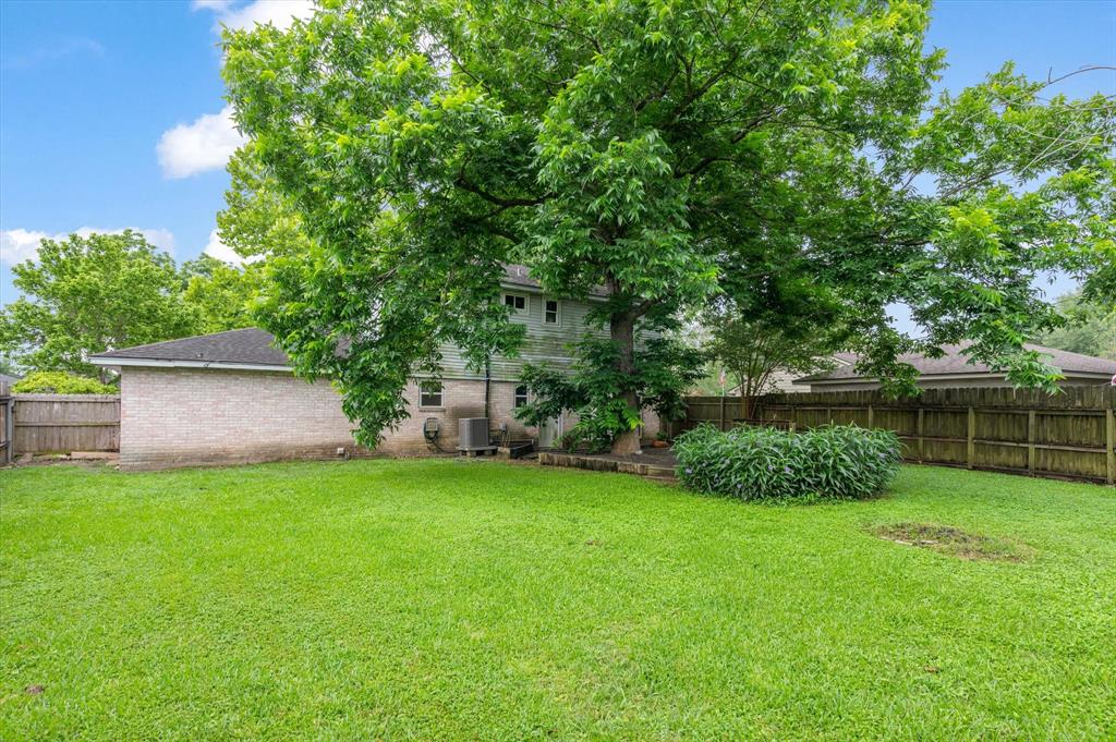 502 Mary Ann Drive, Friendswood, Texas image 36