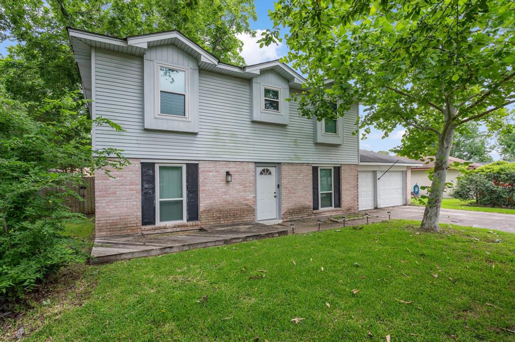 502 Mary Ann Drive, Friendswood, Texas image 4