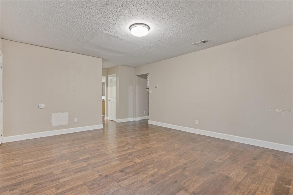 502 Mary Ann Drive, Friendswood, Texas image 9