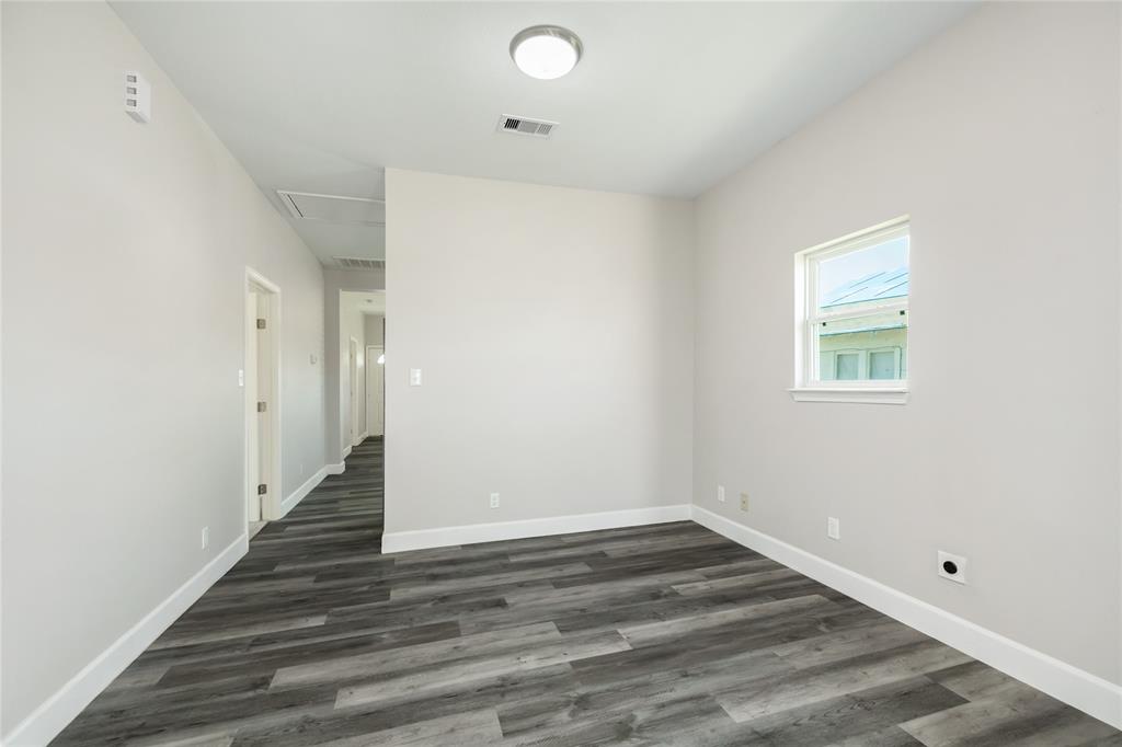 522 W Broad Street, Freeport, Texas image 14
