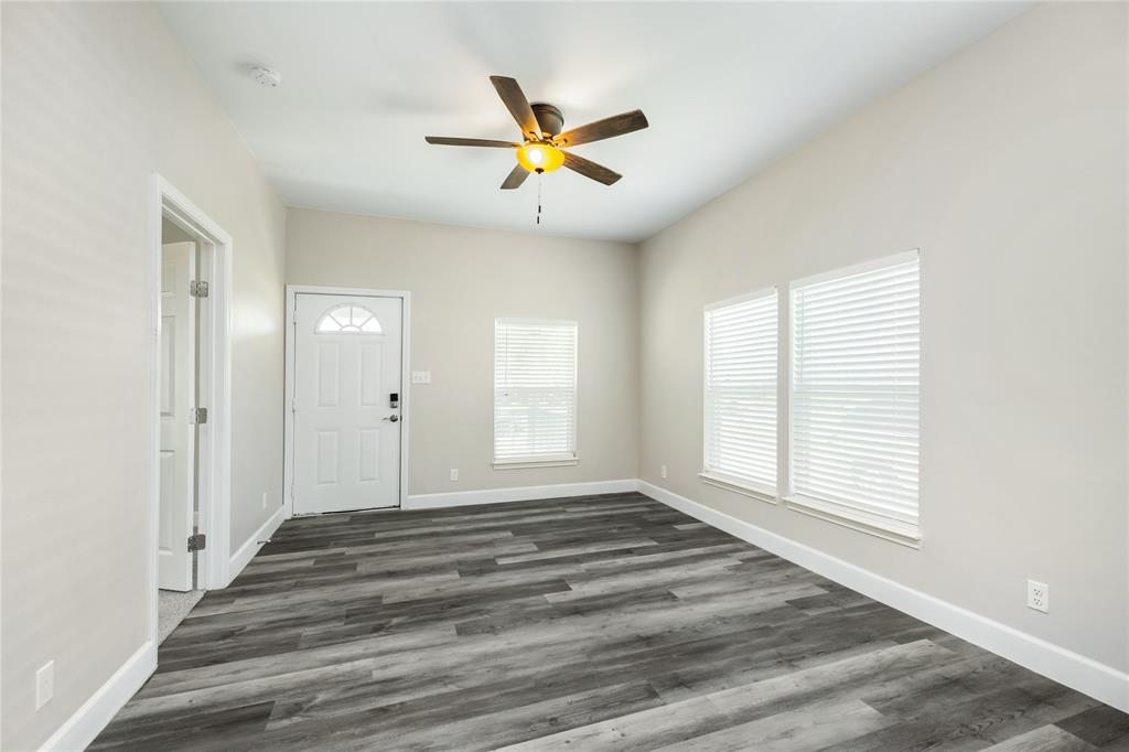522 W Broad Street, Freeport, Texas image 7