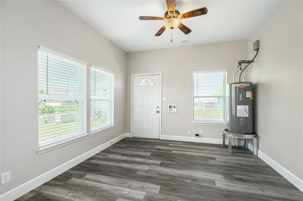 522 W Broad Street, Freeport, Texas image 12