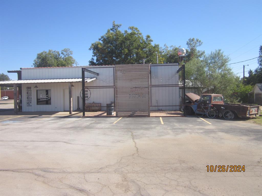 809 Avenue F, Childress, Texas image 2