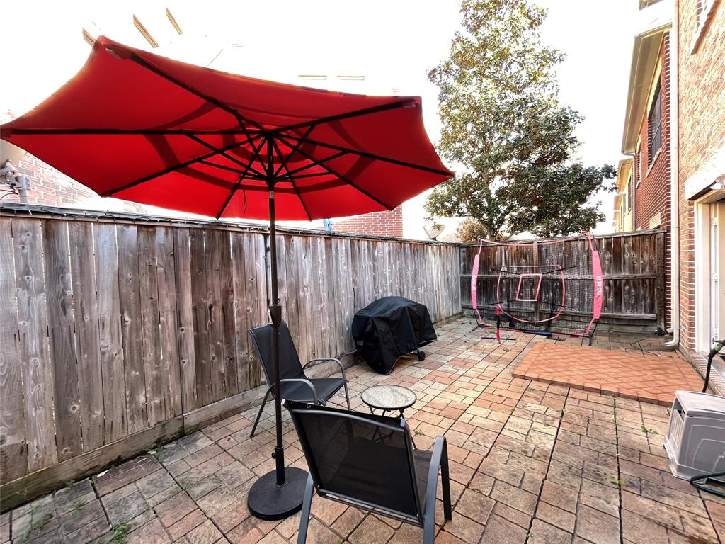 9822 Samantha Suzanne Court, Houston, Texas image 6