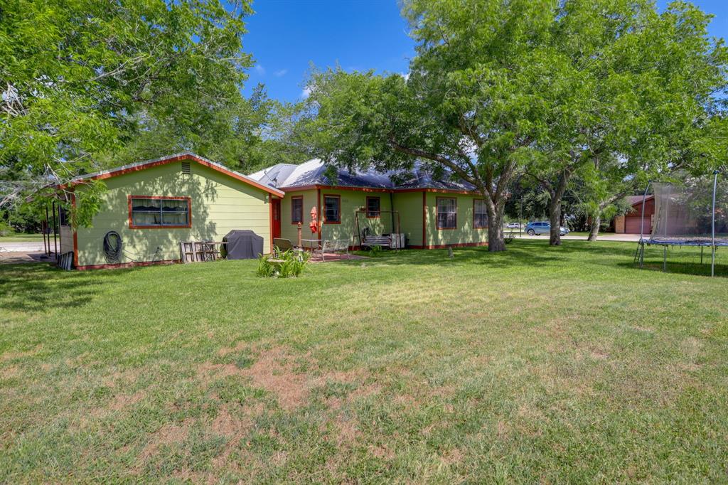 429 W 4th Street, Flatonia, Texas image 18