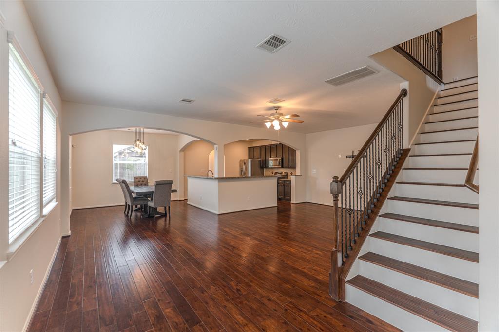 8427 Sunset Loch Drive