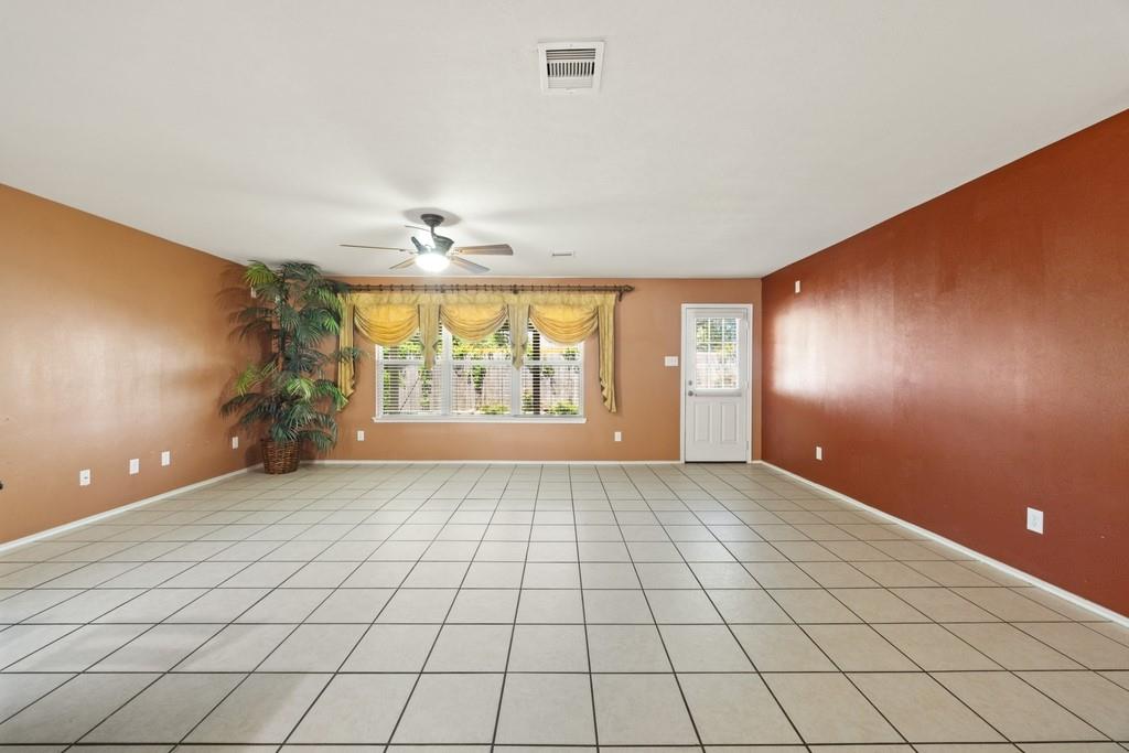 6818 Whitbourne Meadow Lane, Houston, Texas image 12