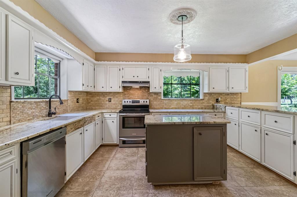144 L K Walker, Livingston, Texas image 10