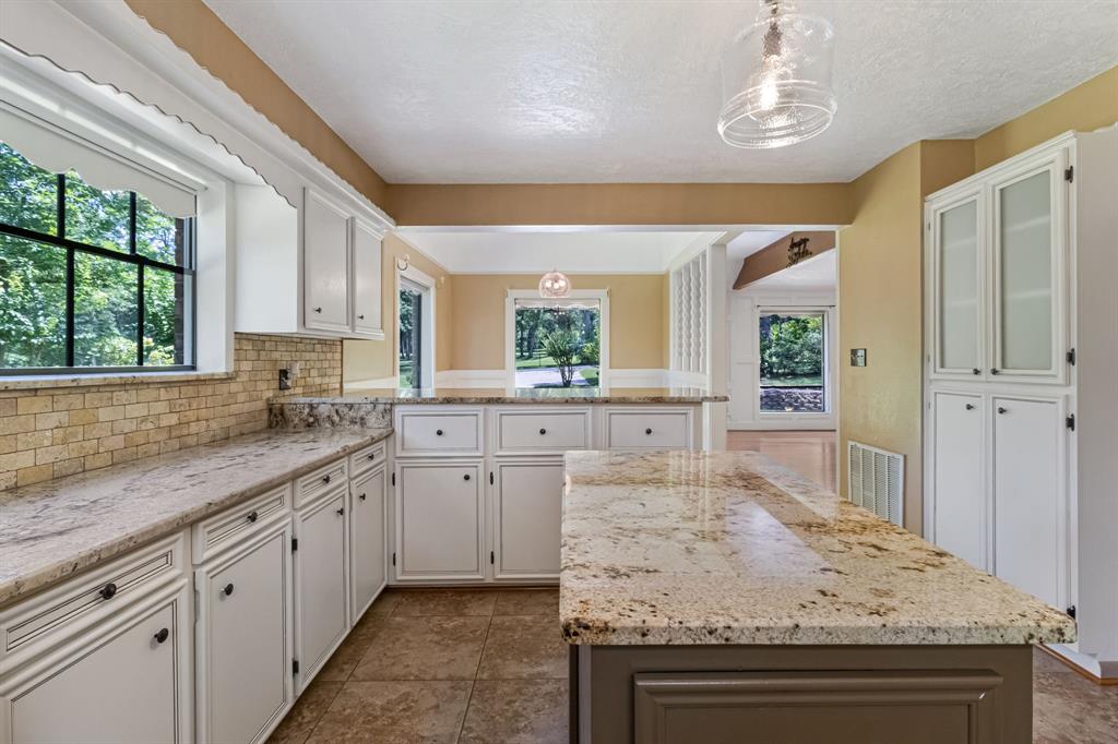 144 L K Walker, Livingston, Texas image 12