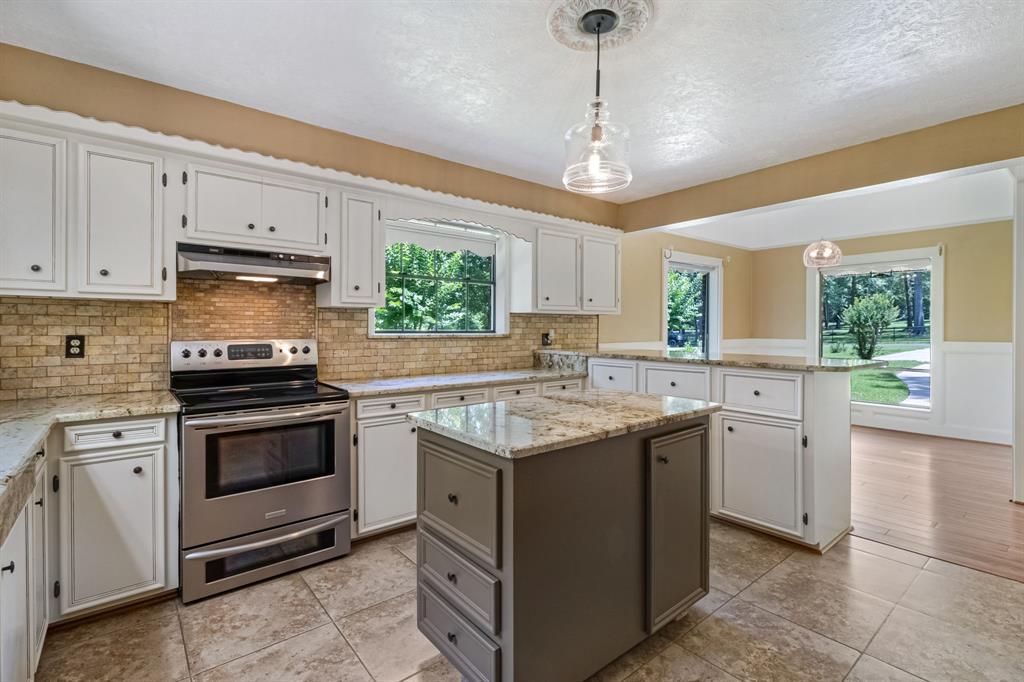 144 L K Walker, Livingston, Texas image 11