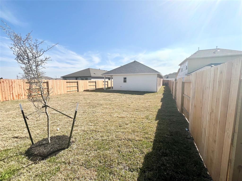 1023 Pecan Harvest Drive, Beasley, Texas image 9