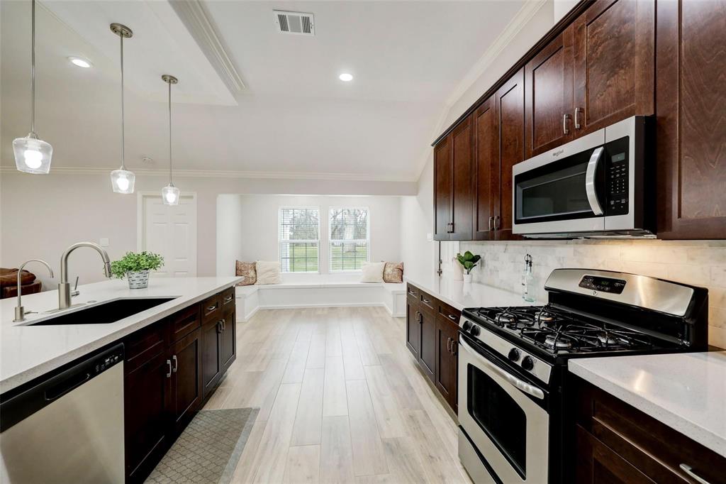 2015 Shadow Ln Lane, Richmond, Texas image 7
