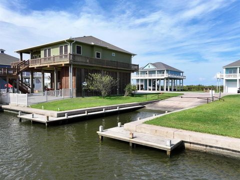 A home in Crystal Beach