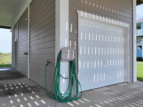 A home in Crystal Beach