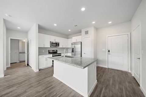 MLS: 17855069