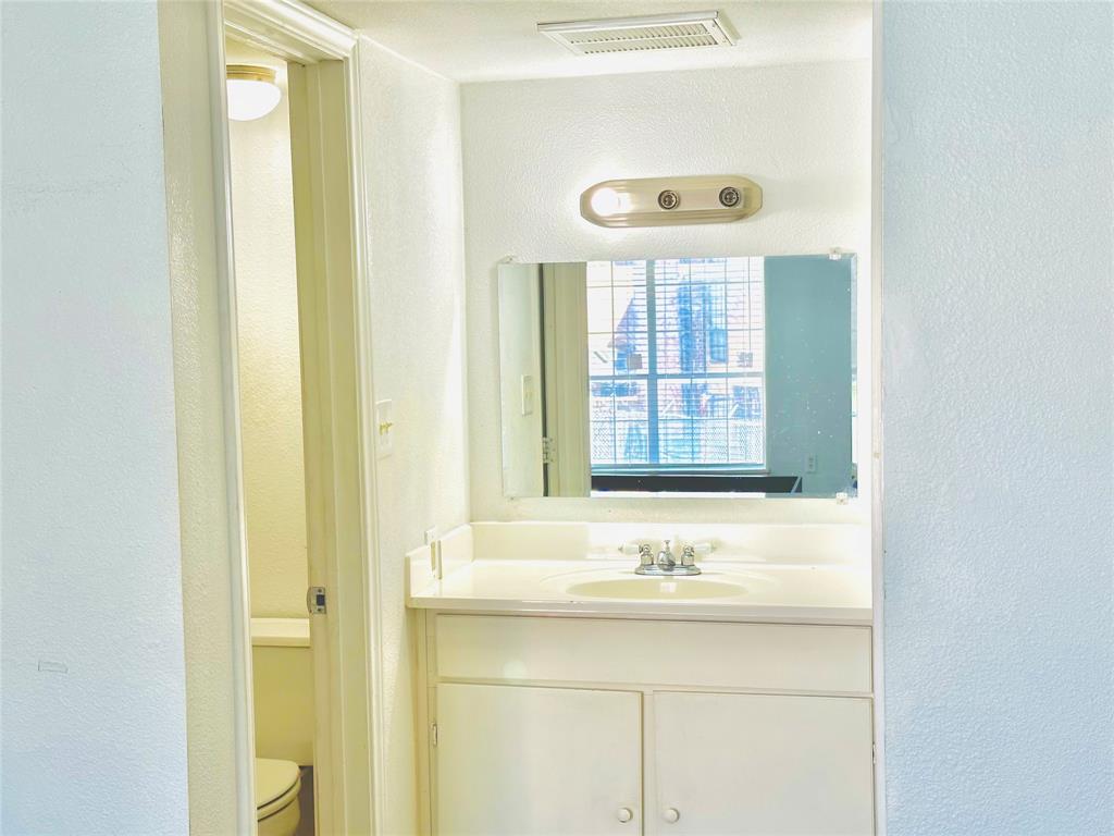 8901 S Braeswood Boulevard #208, Houston, Texas image 10