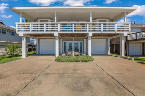 A home in Bayou Vista