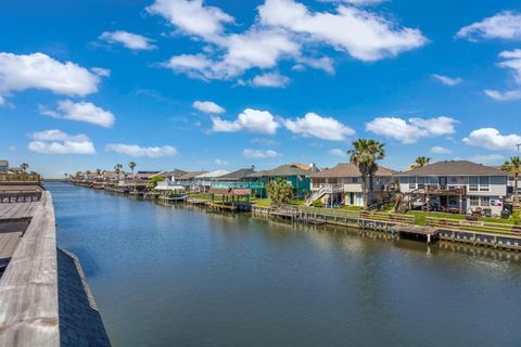 A home in Bayou Vista