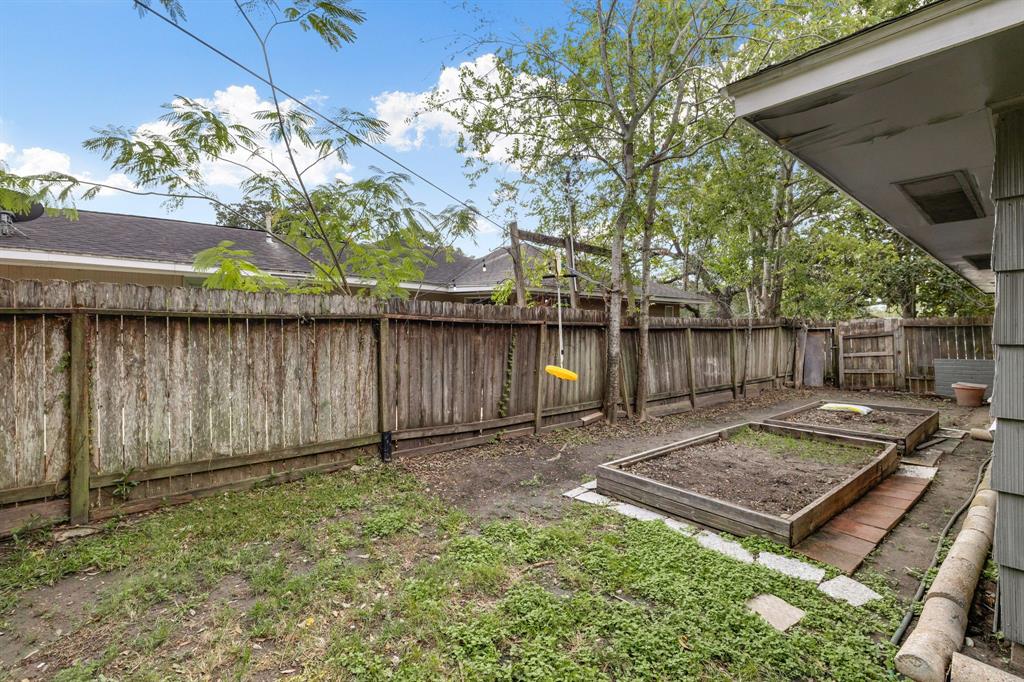 7805 S Rice Avenue, Bellaire, Texas image 43