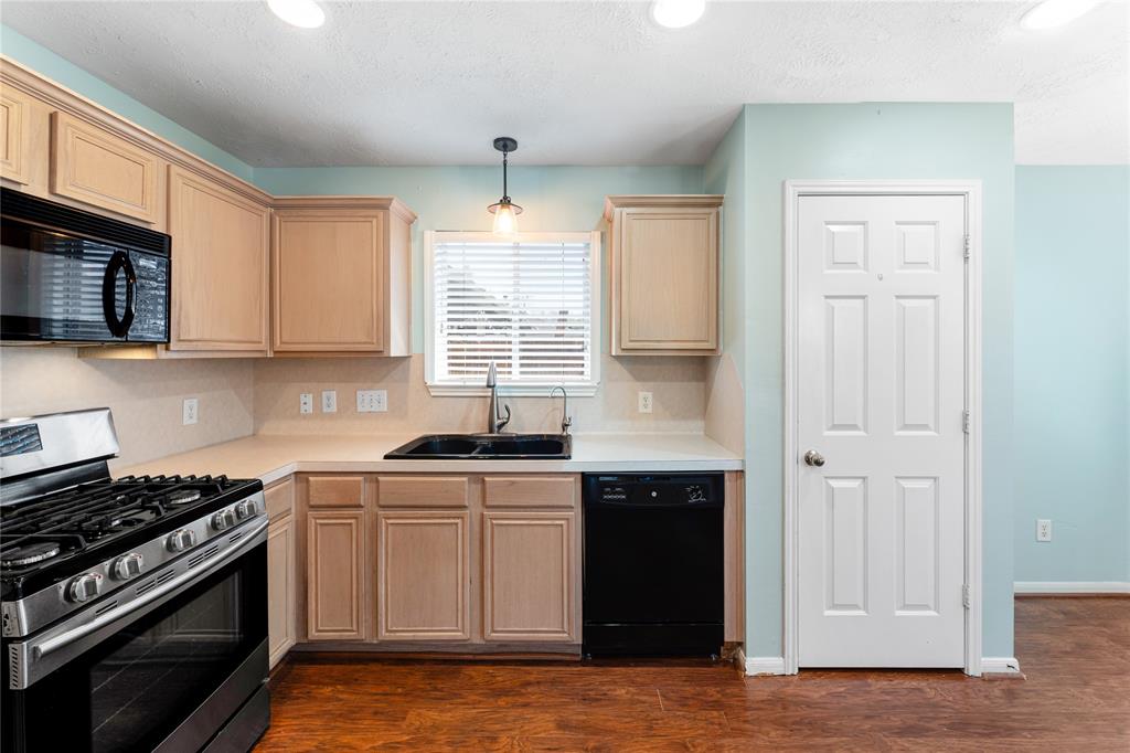 16810 Needle Ridge Court, Sugar Land, Texas image 4