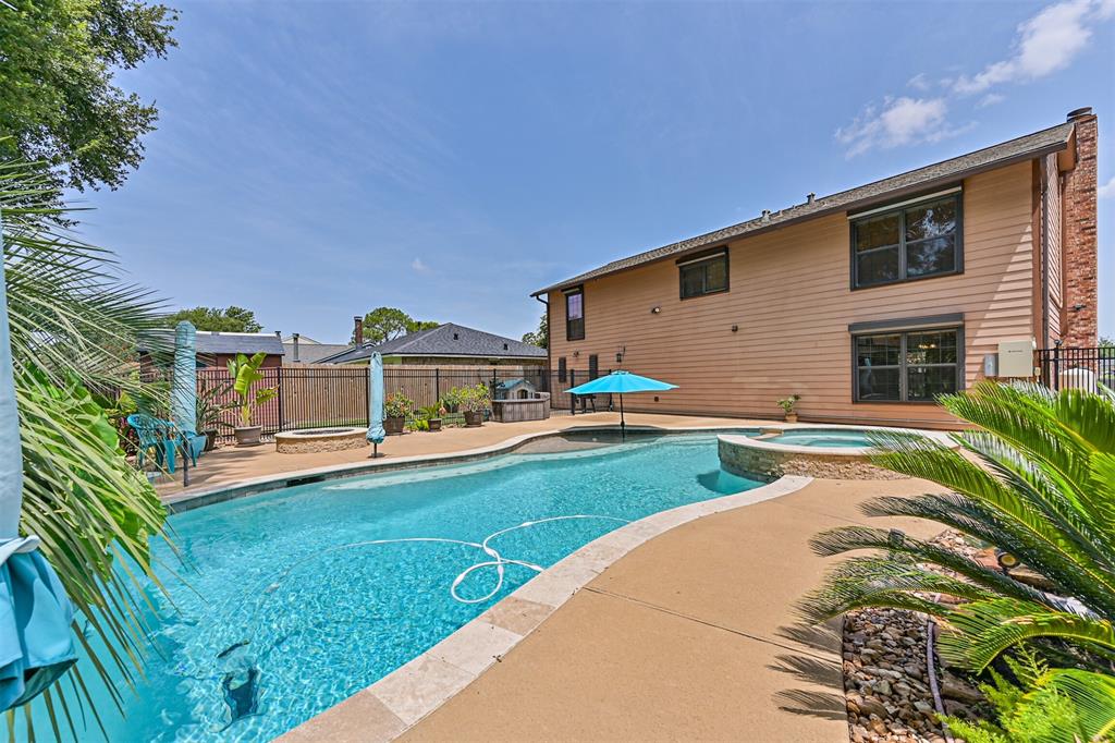 5513 Rock Springs Drive
