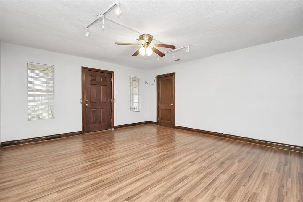 109 Amundsen Street, Houston, Texas image 7
