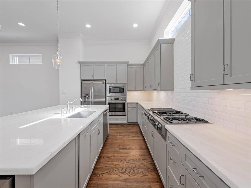 1110 W 12th Street, Houston, Texas image 5