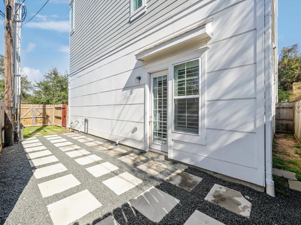 1110 W 12th Street, Houston, Texas image 25