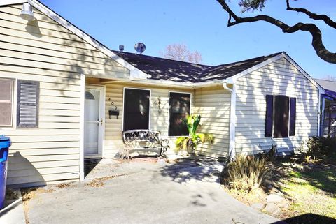 A home in South Houston