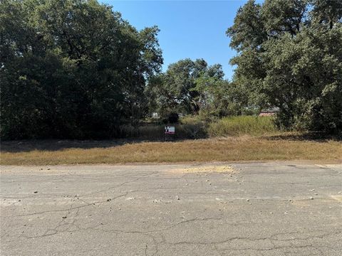 Photo of 2100 Rice St St, Hempstead, TX 77445 (MLS # 30744785)