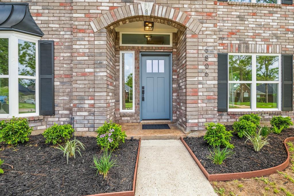 6806 Flowermound Drive, Sugar Land, Texas image 34