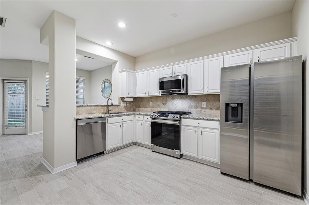 43 S Avonlea Circle, The Woodlands, Texas image 11