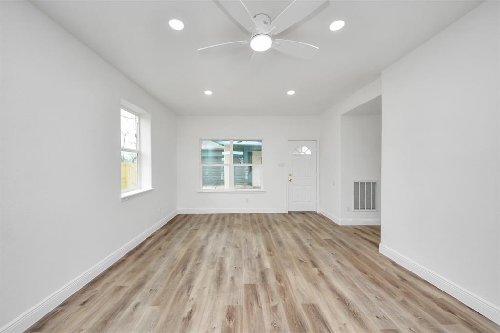 1313 Avenue G, South Houston, Texas image 9