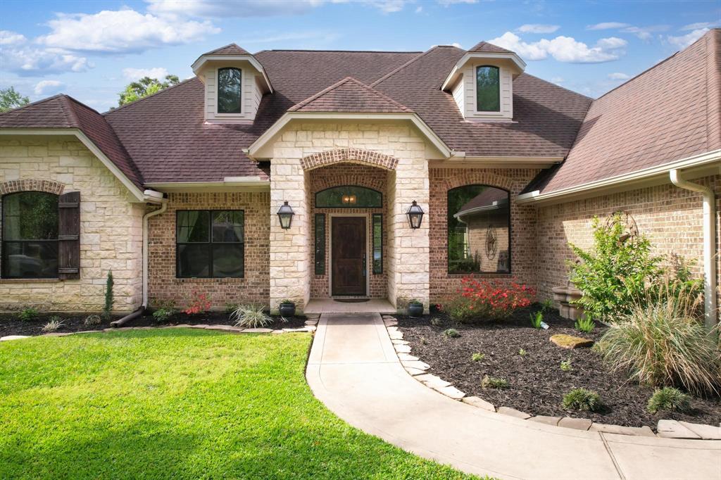 2414 Pebblebrook Circle, Conroe, Texas image 1
