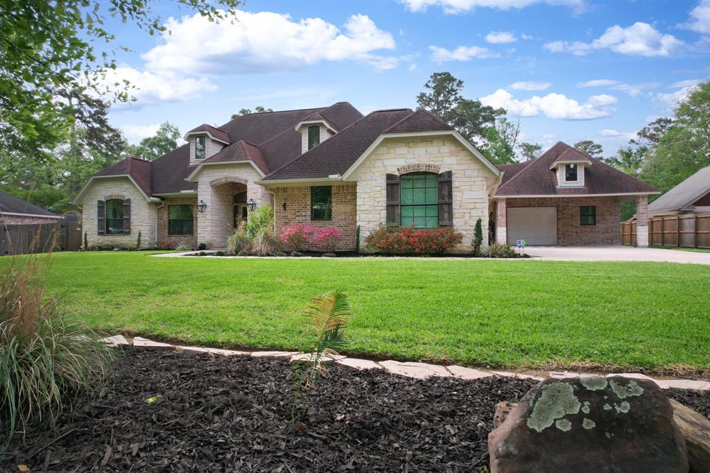 2414 Pebblebrook Circle, Conroe, Texas image 3